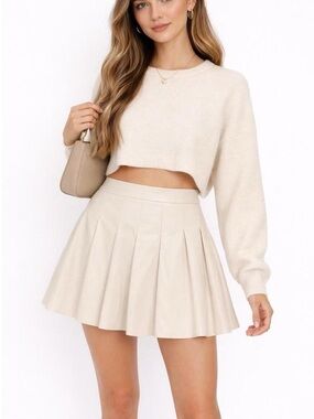Sunday Best Aritzia Cream Faux Leather Pleated Mini Skirt